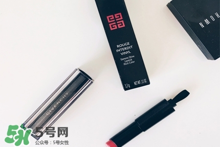 紀梵希禁忌之吻唇膏多少錢？紀梵希禁忌之吻唇膏專柜價格