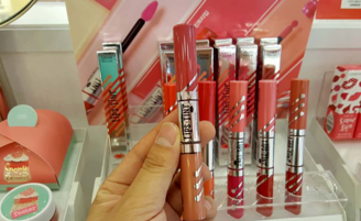 愛(ài)麗小屋染唇液真假鑒定 愛(ài)麗小屋染唇液真假對(duì)比