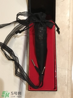 cl黑管口紅和金管有什么區(qū)別？cl黑管和cl金管哪個好？