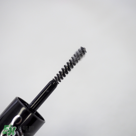 mistine4d睫毛膏紅管黑管區(qū)別 mistine睫毛膏黑管和紅管哪個好？