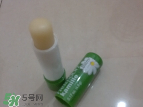 賀本清小甘菊唇膏生產(chǎn)日期怎么看？德國herbacin唇膏保質(zhì)期