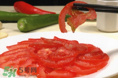 冬天可以吃涼拌西紅柿嗎？有些人不宜吃涼拌西紅柿