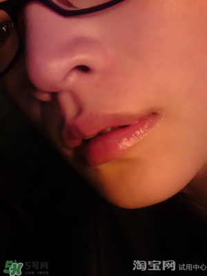 妮維雅唇膏和曼秀雷敦唇膏哪個(gè)好？妮維雅和曼秀雷敦對(duì)比