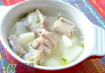 山藥排骨湯的營養(yǎng)價值 山藥排骨湯的功效與作用及做法 山藥排骨湯的營養(yǎng)價值 山藥排骨湯的功效與作用及做法