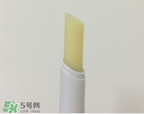 依泉和dhc唇膏哪個好？依泉唇膏和dhc唇膏哪個好？