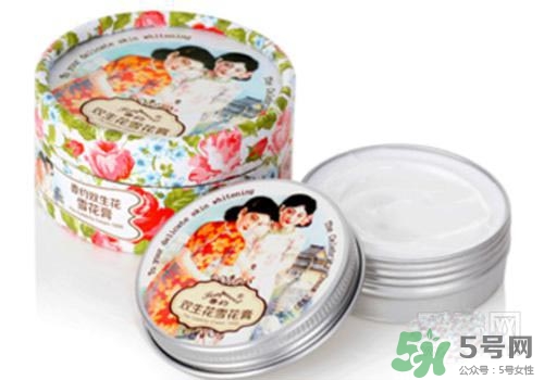 雪花膏適合油性皮膚嗎？油性皮膚可以用雪花膏嗎？