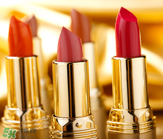 口紅可以帶上飛機嗎？坐飛機可以帶口紅嗎？