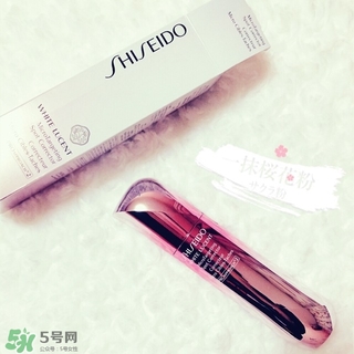 資生堂新透白精華和小燈泡哪個(gè)好？資生堂新透白精華和小燈泡對(duì)比