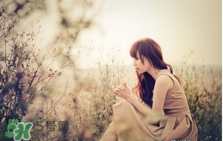 嘴角起泡涂牙膏有用嗎？嘴角起泡涂什么？