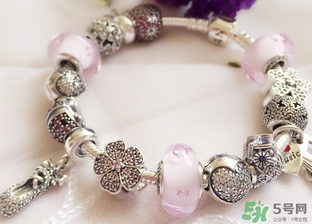 潘多拉手鐲怎么打開？潘多拉手鐲怎么帶？