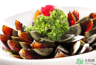 皮蛋有黑點(diǎn)能吃嗎？皮蛋有毒嗎？