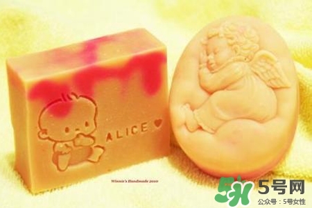 母乳做香皂可以洗臉嗎？母乳可以做面膜嗎？