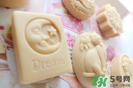 母乳做香皂可以洗臉嗎？母乳可以做面膜嗎？