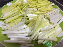 糖尿病能吃韭黃嗎?吃韭黃有什么好處 糖尿病能吃韭黃嗎?吃韭黃有什么好處