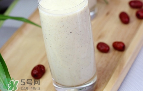 喝紅棗酸奶有什么好處?紅棗酸奶的功效與作用 喝紅棗酸奶有什么好處?紅棗酸奶的功效與作用