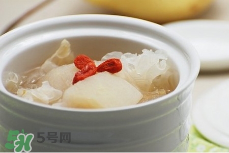 冬天濕氣重喝什么湯？適宜冬季的5款祛濕湯