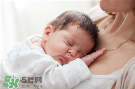 鵝口瘡是上火嗎?鵝口瘡是怎么引起的? 鵝口瘡是上火嗎?鵝口瘡是怎么引起的?