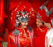 臘八節(jié)可以結(jié)婚嗎?2017臘八節(jié)結(jié)婚好嗎? 臘八節(jié)可以結(jié)婚嗎?2017臘八節(jié)結(jié)婚好嗎?