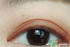 臟橘色眼影怎么畫？臟橘色眼影的畫法步驟圖