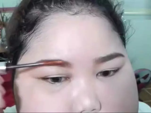 臉胖怎么化妝好看？臉大怎么化妝好看