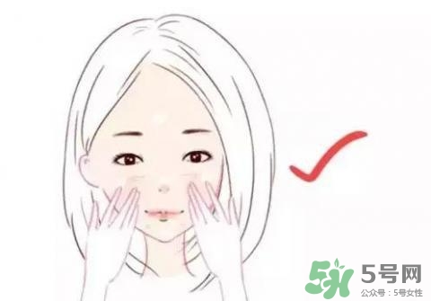 護(hù)膚品正確使用手法 別再錯(cuò)誤護(hù)膚啦 護(hù)膚品正確使用手法 別再錯(cuò)誤護(hù)膚啦