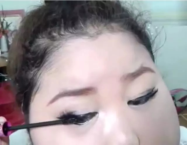 臉胖怎么化妝好看？臉大怎么化妝好看