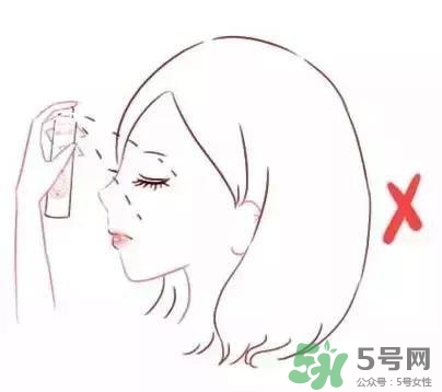 護(hù)膚品正確使用手法 別再錯(cuò)誤護(hù)膚啦 護(hù)膚品正確使用手法 別再錯(cuò)誤護(hù)膚啦