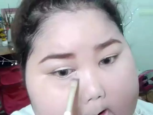 臉胖怎么化妝好看？臉大怎么化妝好看