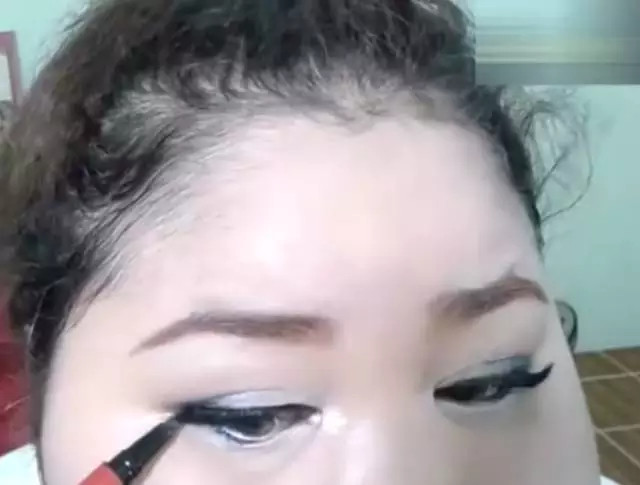 臉胖怎么化妝好看？臉大怎么化妝好看