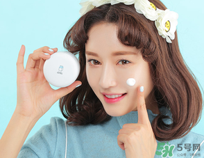 素顏霜會(huì)浮粉嗎？素顏霜怎么用不浮粉？