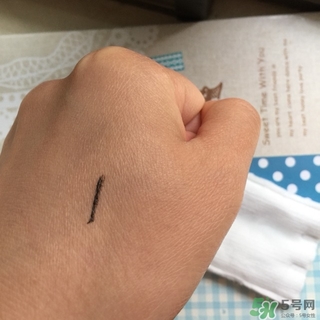 凡茜白茶卸妝油怎么用？凡茜卸妝油使用方法