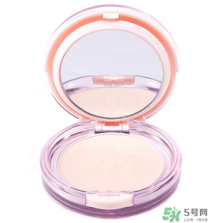 粉餅可以帶上飛機(jī)嗎？粉餅?zāi)軒巷w機(jī)嗎？