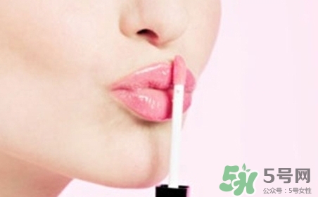 嘴唇干裂出血涂什么藥?嘴唇干裂出血怎么辦? 嘴唇干裂出血涂什么藥?嘴唇干裂出血怎么辦?