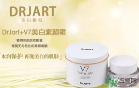 長(zhǎng)痘痘可以用素顏霜嗎？素顏霜適合痘痘肌嗎？