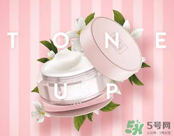 素顏霜可以美白嗎？素顏霜為什么會(huì)變白？