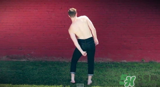 過(guò)年男生穿什么衣服？過(guò)年男生穿衣搭配