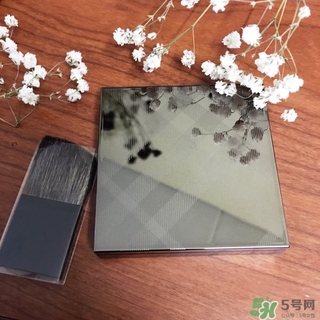 巴寶莉愛心腮紅好用嗎?burberry愛心腮紅試色 巴寶莉愛心腮紅好用嗎?burberry愛心腮紅試色