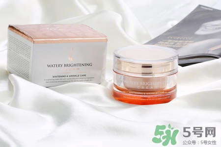 ahc素顏霜多少錢(qián)？ahc素顏霜韓國(guó)價(jià)格