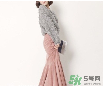 年會女生穿什么？女生年會穿衣搭配