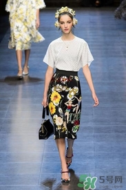 年會(huì)穿什么鞋子？公司年會(huì)女生鞋子搭配