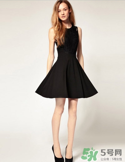 年會(huì)穿什么顏色的衣服？年會(huì)穿衣注意事項(xiàng)