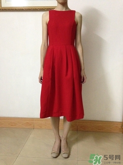 年會(huì)要穿禮服嗎？年會(huì)禮服搭配