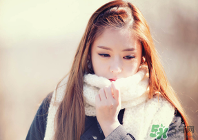 眼線(xiàn)發(fā)藍(lán)的原因_眼線(xiàn)發(fā)藍(lán)怎么辦