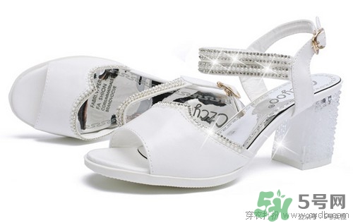 生日穿什么顏色的鞋子？生日穿什么鞋子搭配