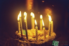 生日穿什么顏色的鞋子？生日穿什么鞋子搭配