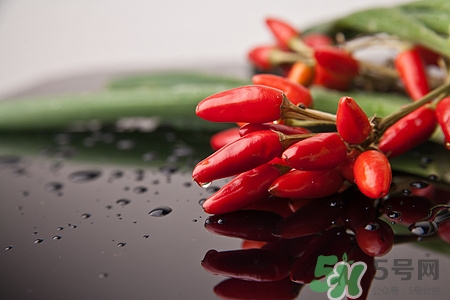 吃辣椒嗆到氣管怎么辦?食用辣椒注意事項(xiàng)