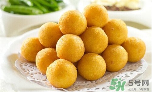 香芋地瓜丸怎么炸?香芋地瓜丸的做法大全 香芋地瓜丸怎么炸?香芋地瓜丸的做法大全