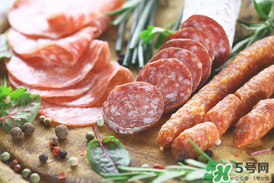 腌肉一斤放多少鹽？腌肉用什么鹽？