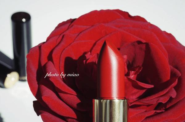 蘭蔻菁純絲絨唇膏290多少錢？蘭蔻菁純絲絨唇膏290專柜價(jià)格