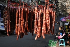 灌香腸配什么作料好吃？灌香腸需要放什么調(diào)料？